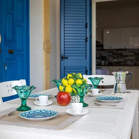 Holiday home Casa Delle Conchiglie Climatizzato P Privato Bbq Marinella di Selinunte